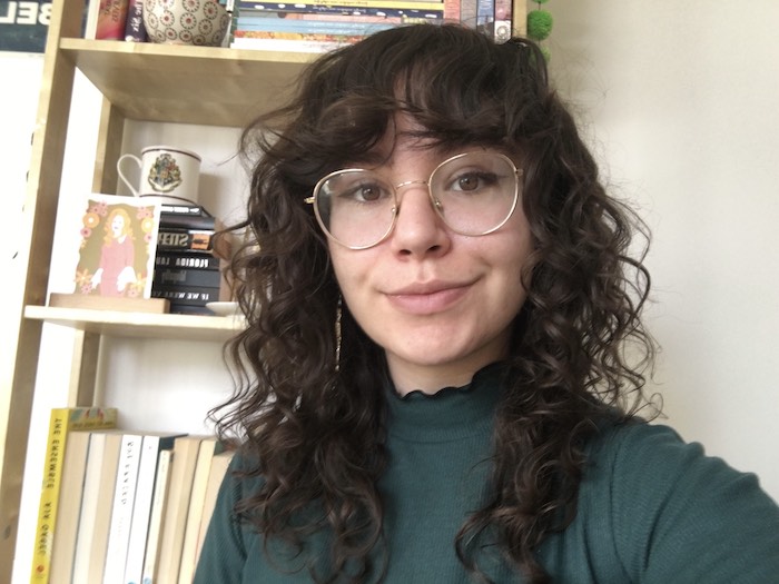 Portrait of arose.garden artist Betsy