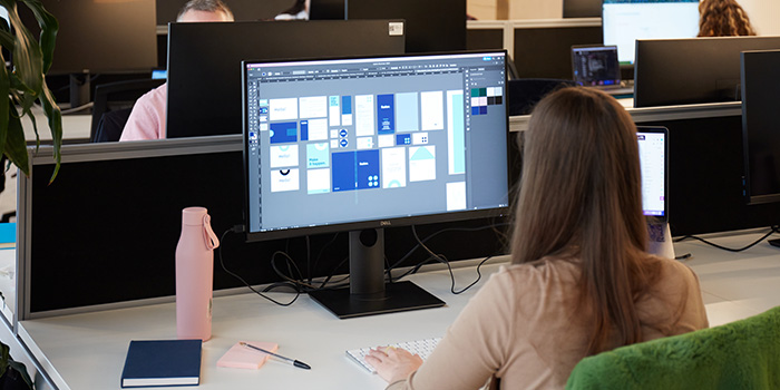 MOO Design Services working on a business card design suite for a customer 