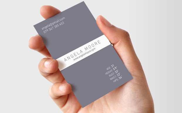 Вертикальные визитки. Современные визитки вертикальные. Вертикальная визитка дизайнера. Вертикальные визитки примеры