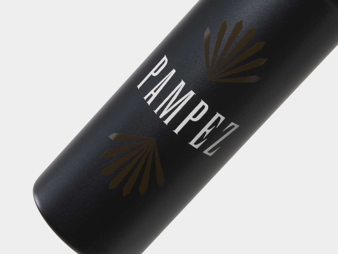 Matte Black H2Go Crux Stainless Steel Bottle Close Up With One-Sided Printing Customisation