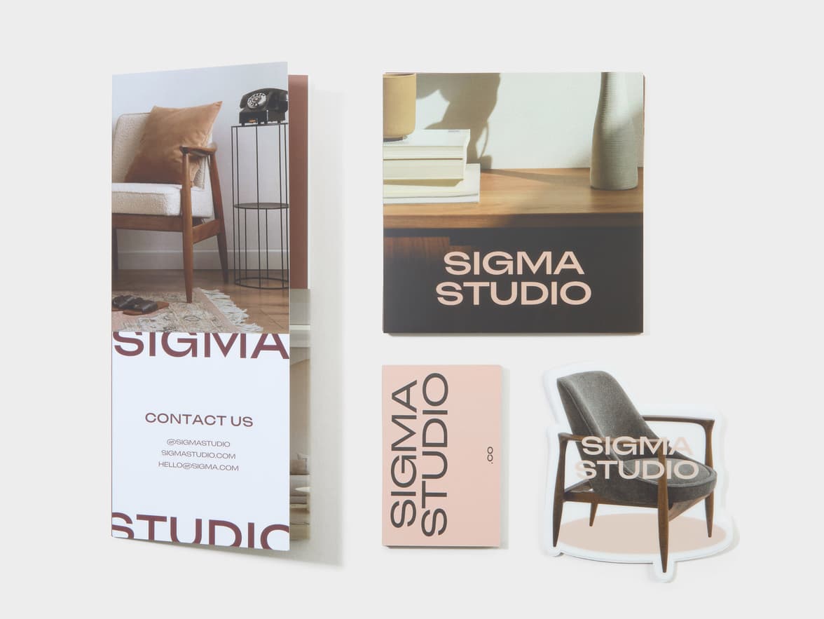 Z-Fold Super Brochure alongside a collection of other customizable products.